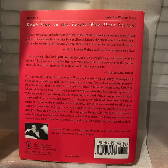 WOMEN OF COURAGE-GREAT CONDITION BY KATHERINE MARTIN - Picture 2 of 2